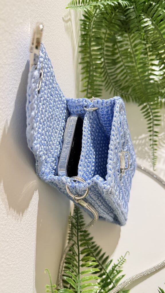Swiss Phone Bag Powder Blue - Interior View